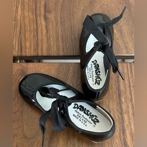 Danshuz Tap Dance Shoes